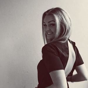 Meet your Posher, Lena